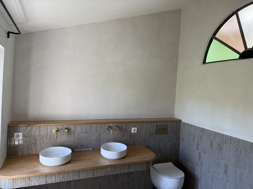 Salle de bain en béton ciré