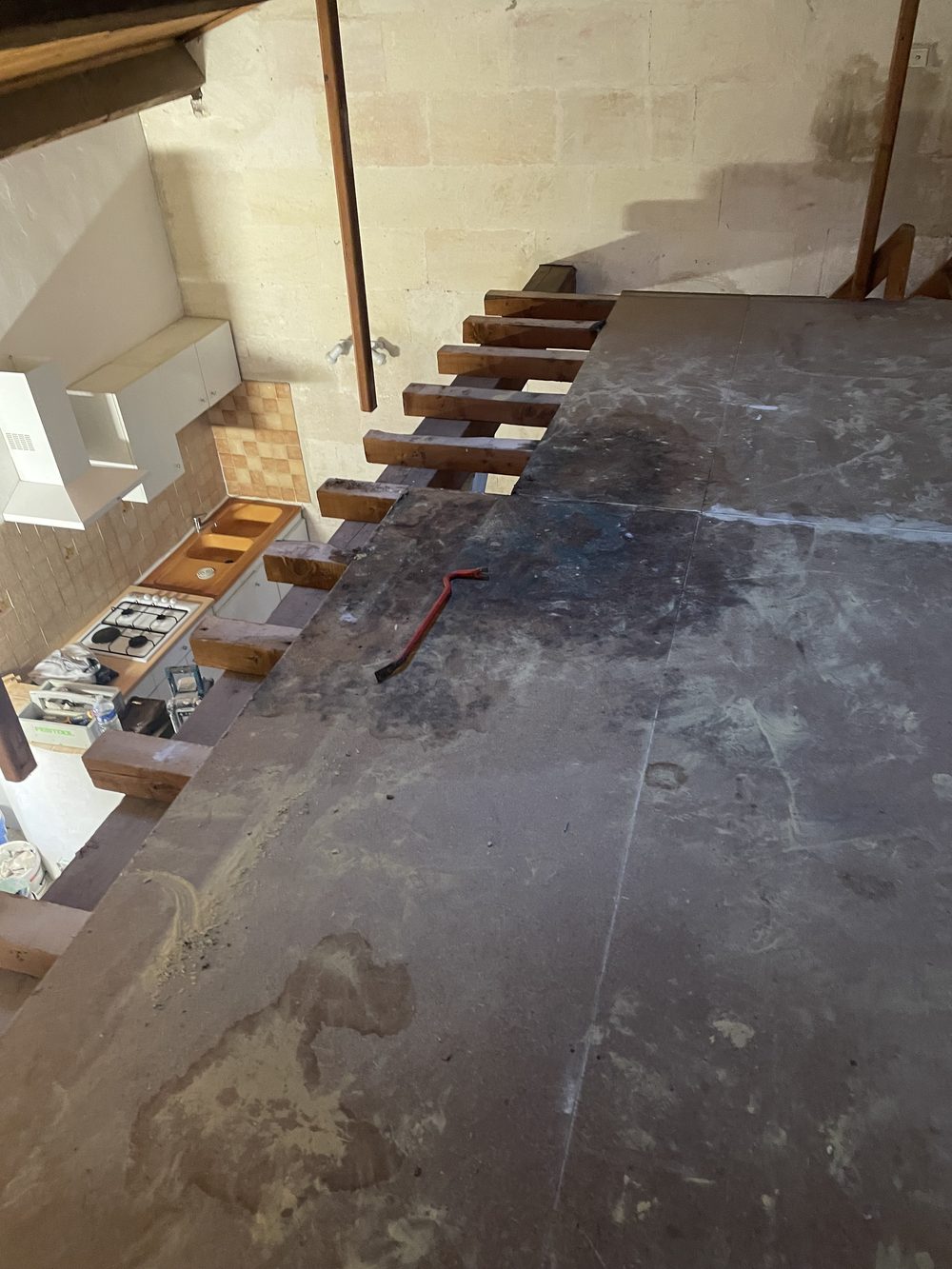 Remplacement dalles plancher suite dégât des eaux